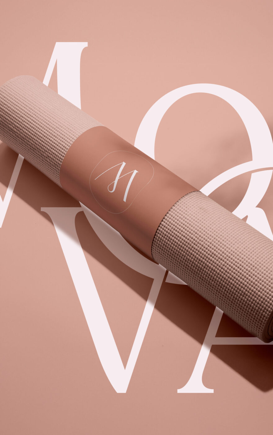Branding na mieru pre Pilates studio MOVA Pilates, logo na mieru, farebna paleta, grafika
