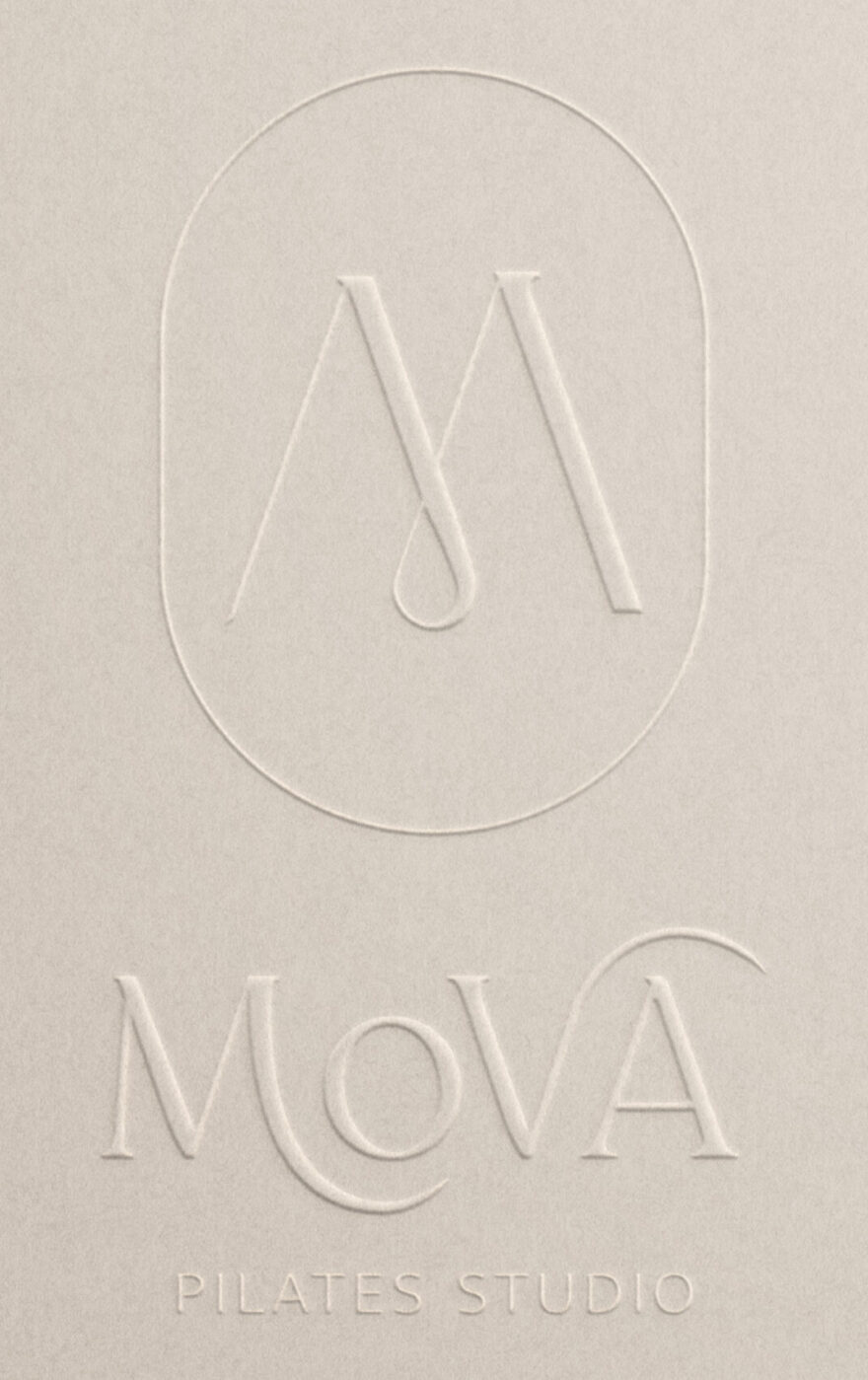 Branding na mieru pre Pilates studio MOVA Pilates, logo na mieru, farebna paleta, grafika